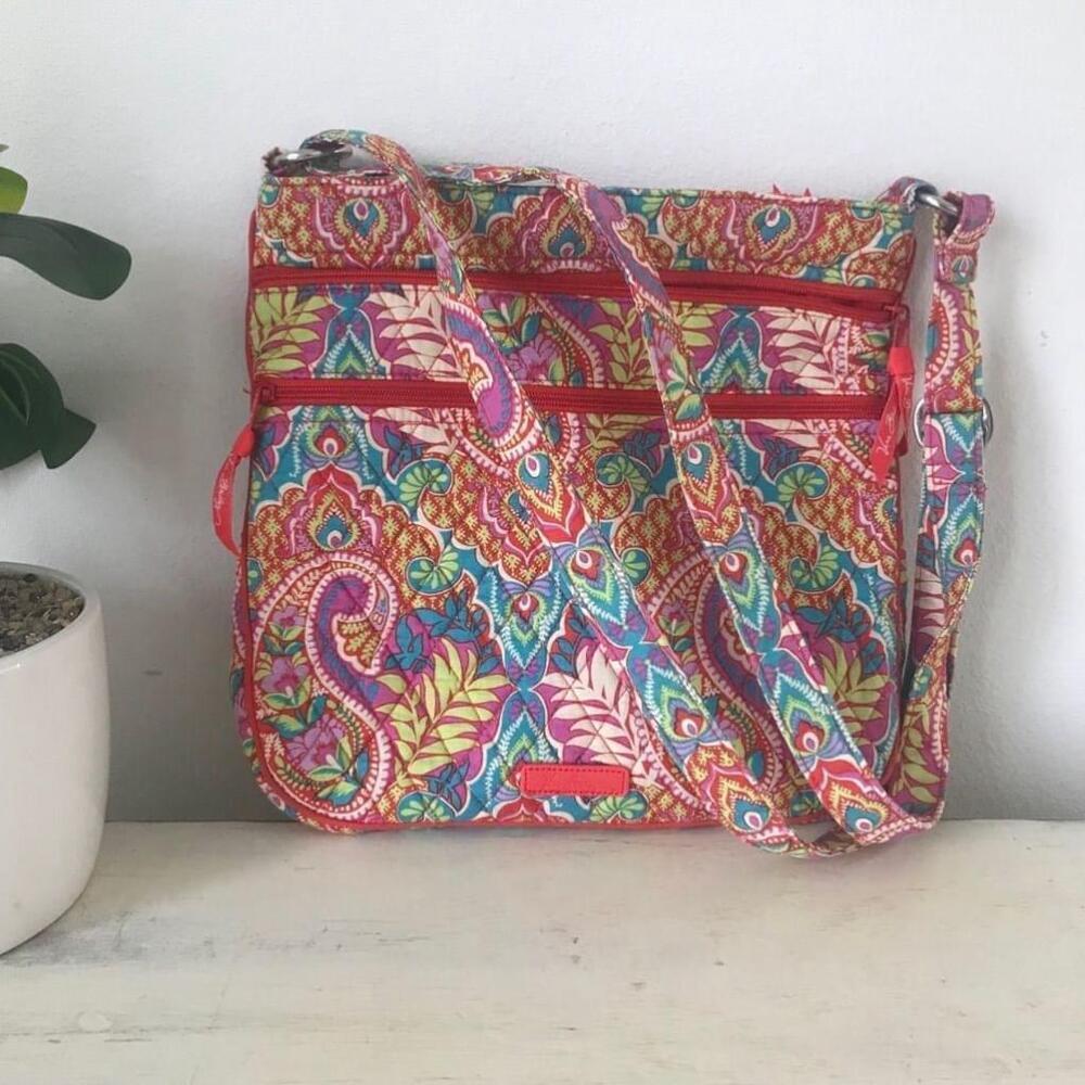 EUC Vera Bradley Hipster Crossbody Bag In Paisley In Paradise Retired 2016
